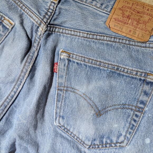 Vtg 1990s Levi's 501XX Shrink to Fit Button Fly Light Wash Distressed Jeans 32 - Picture 4 of 4